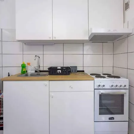 In 39200 Apartment *